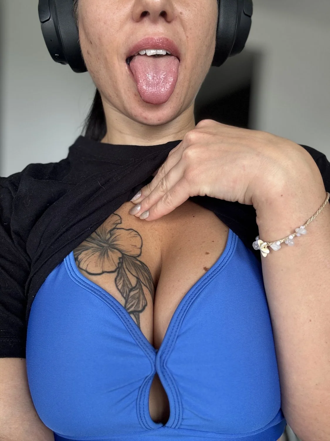 I want to feel your tongue running up my abdomen towards my huge tits main image