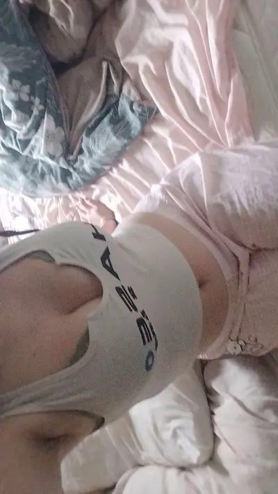 18yo aussie teen showing herself off for robux part 2 cover image