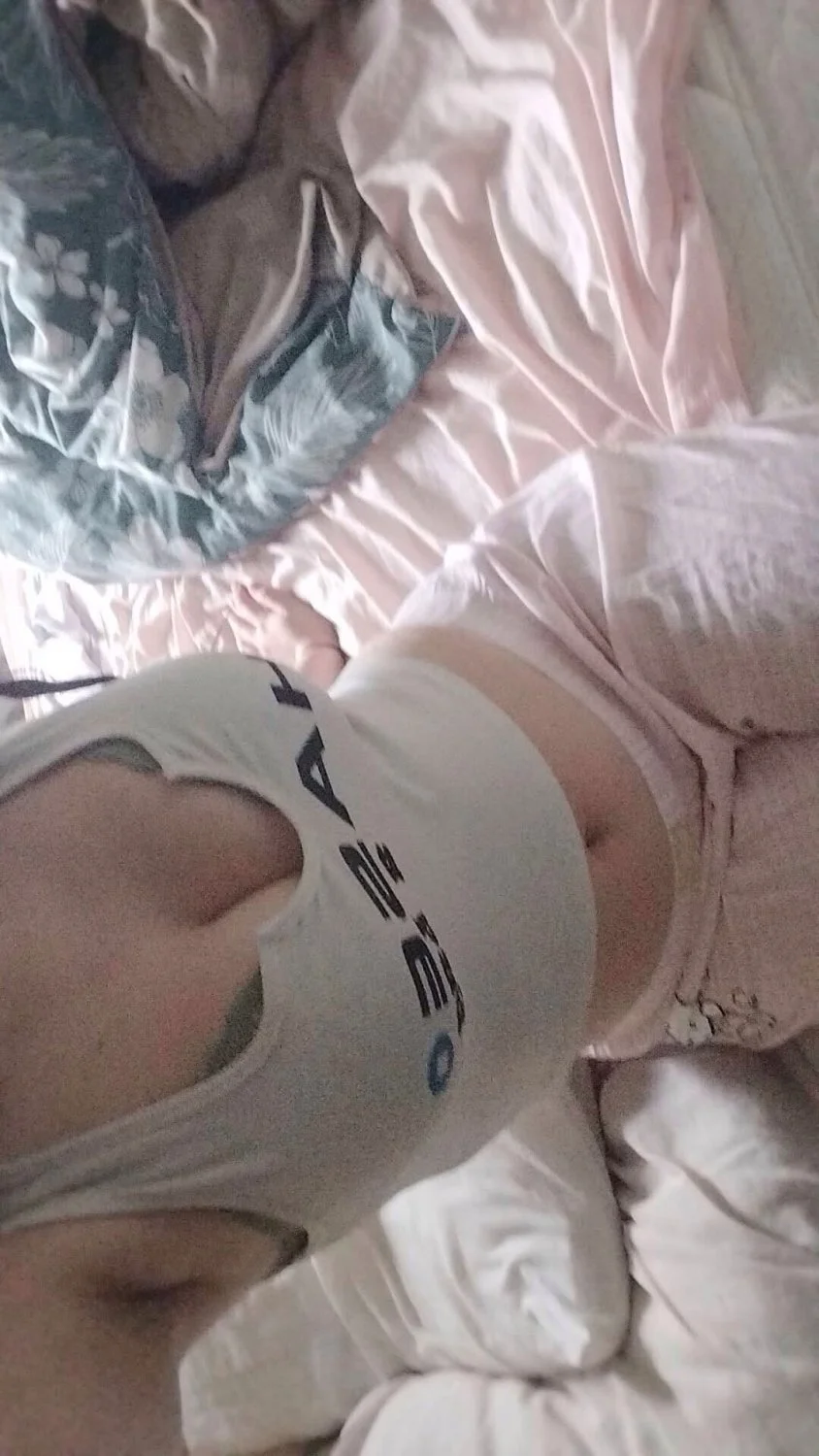 18yo aussie teen showing herself off for robux part 2 main image