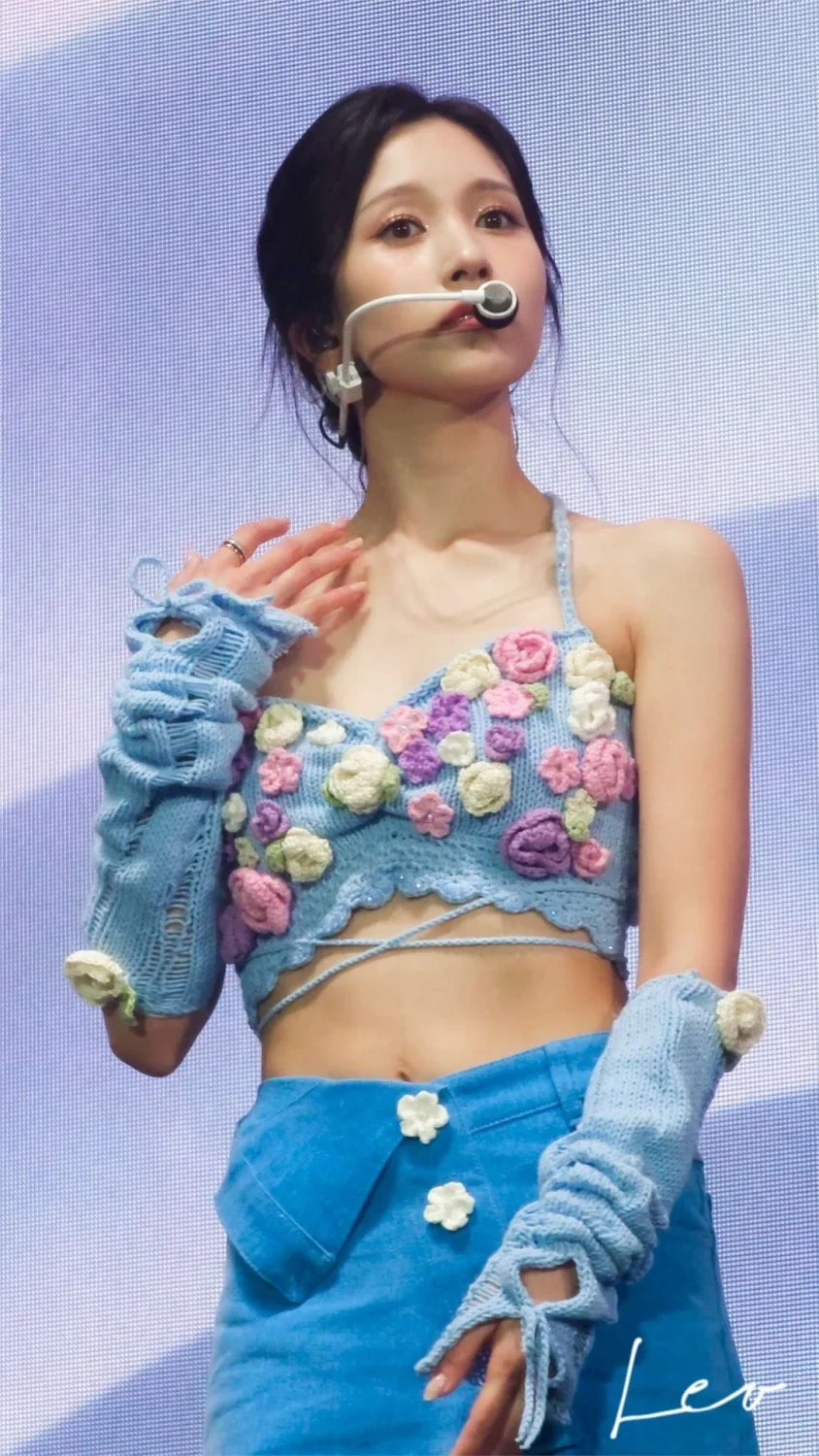 Mina (Twice) Pictures 16 image 19