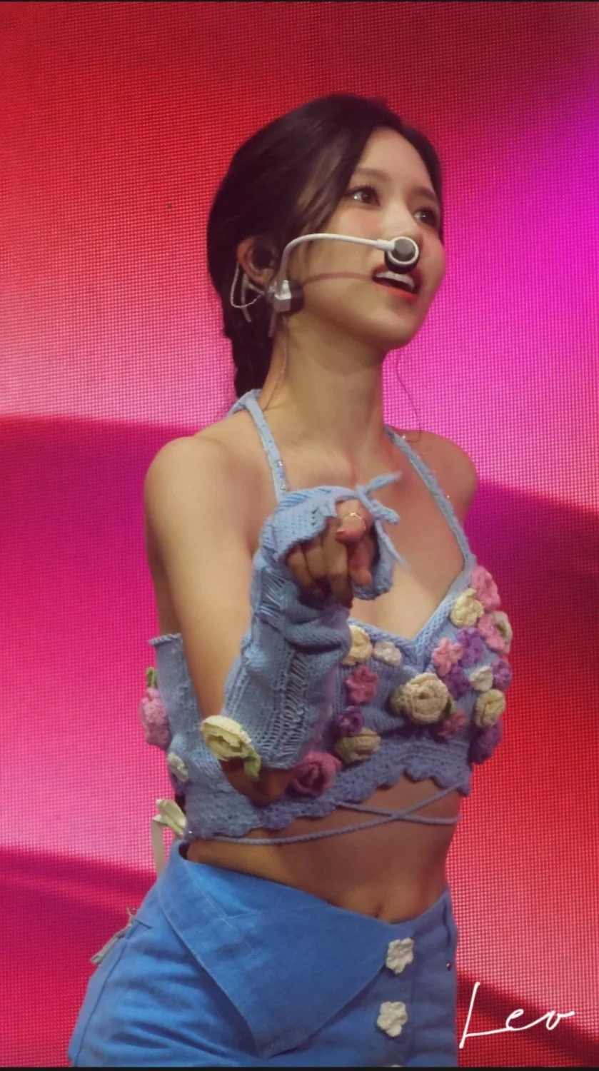 Mina (Twice) Pictures 16 image 2