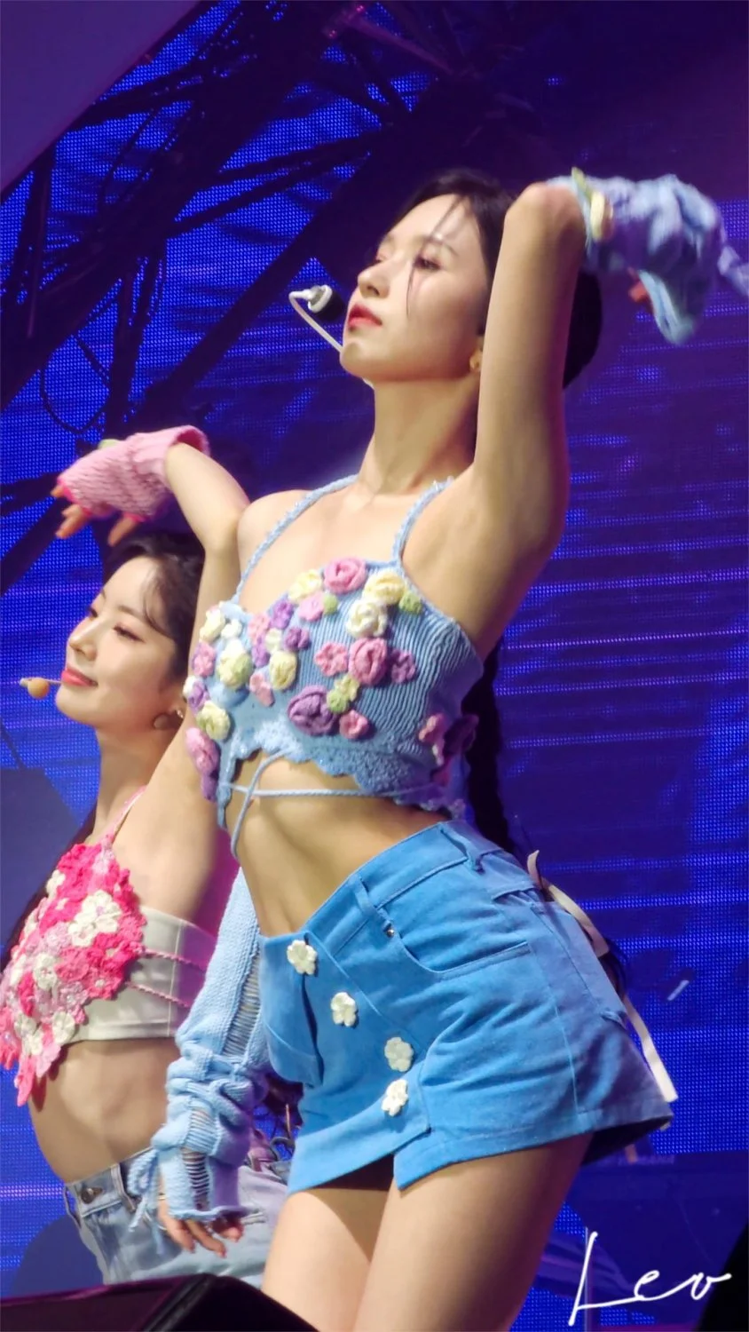Mina (Twice) Pictures 16 image 22
