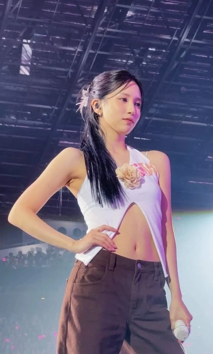 Mina (Twice) Pictures 16 image 3