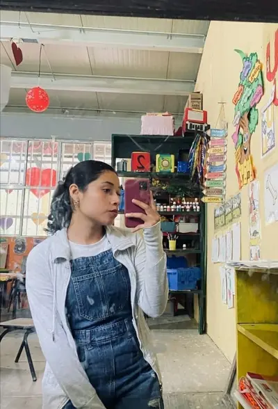 Aprote de morena puta 💦🥒 cover image