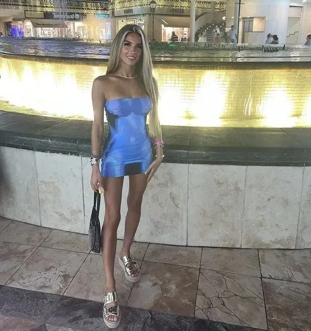 Rich girl loves her big Dick image 3