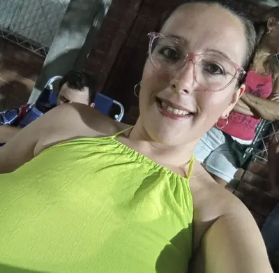 Gilf can’t hide her big titties cover image