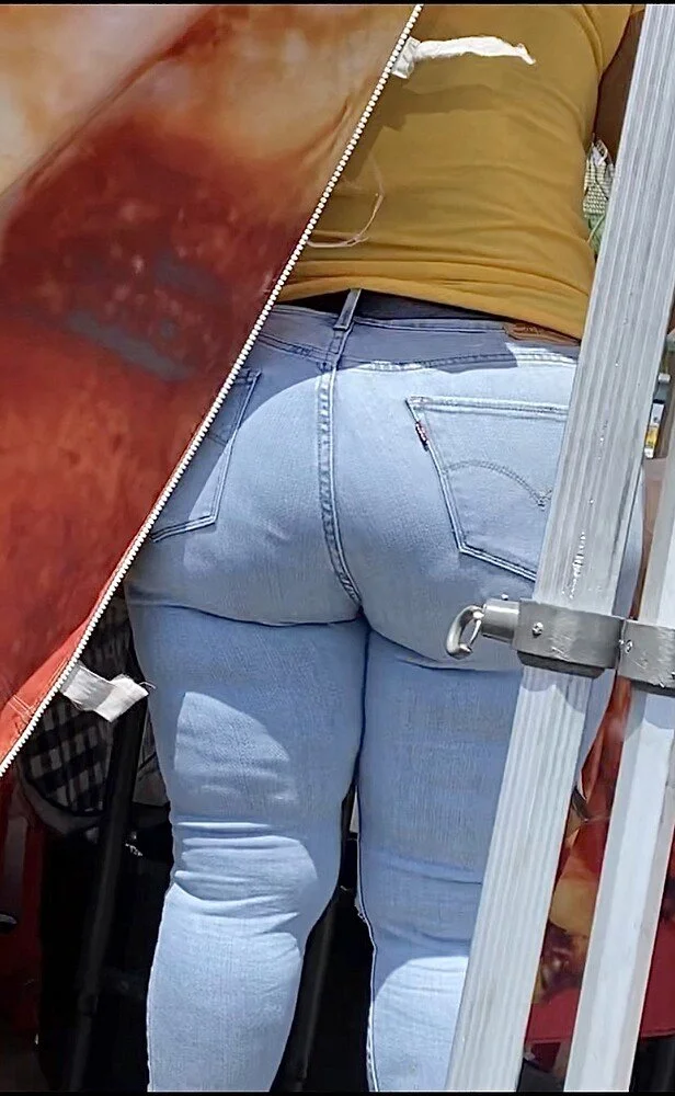 Department Store Booty image 4