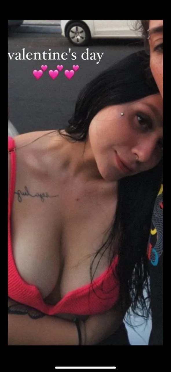 lésbica safada image 3