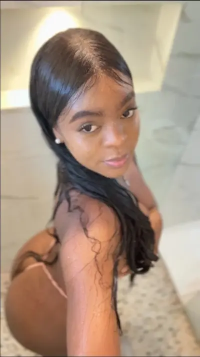 Ebony shannon+fat+pussy live house cover image