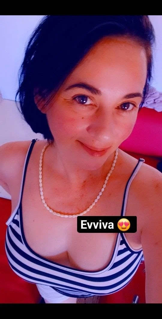 Sophie, french milf image 25