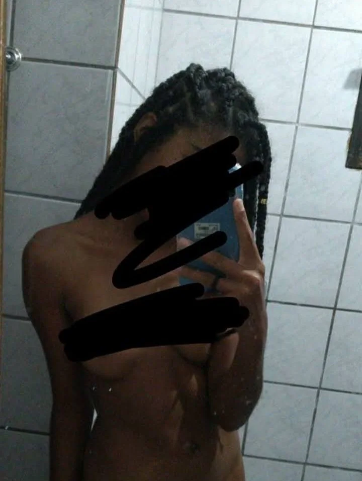 Pretinha vazada gostosa image 15