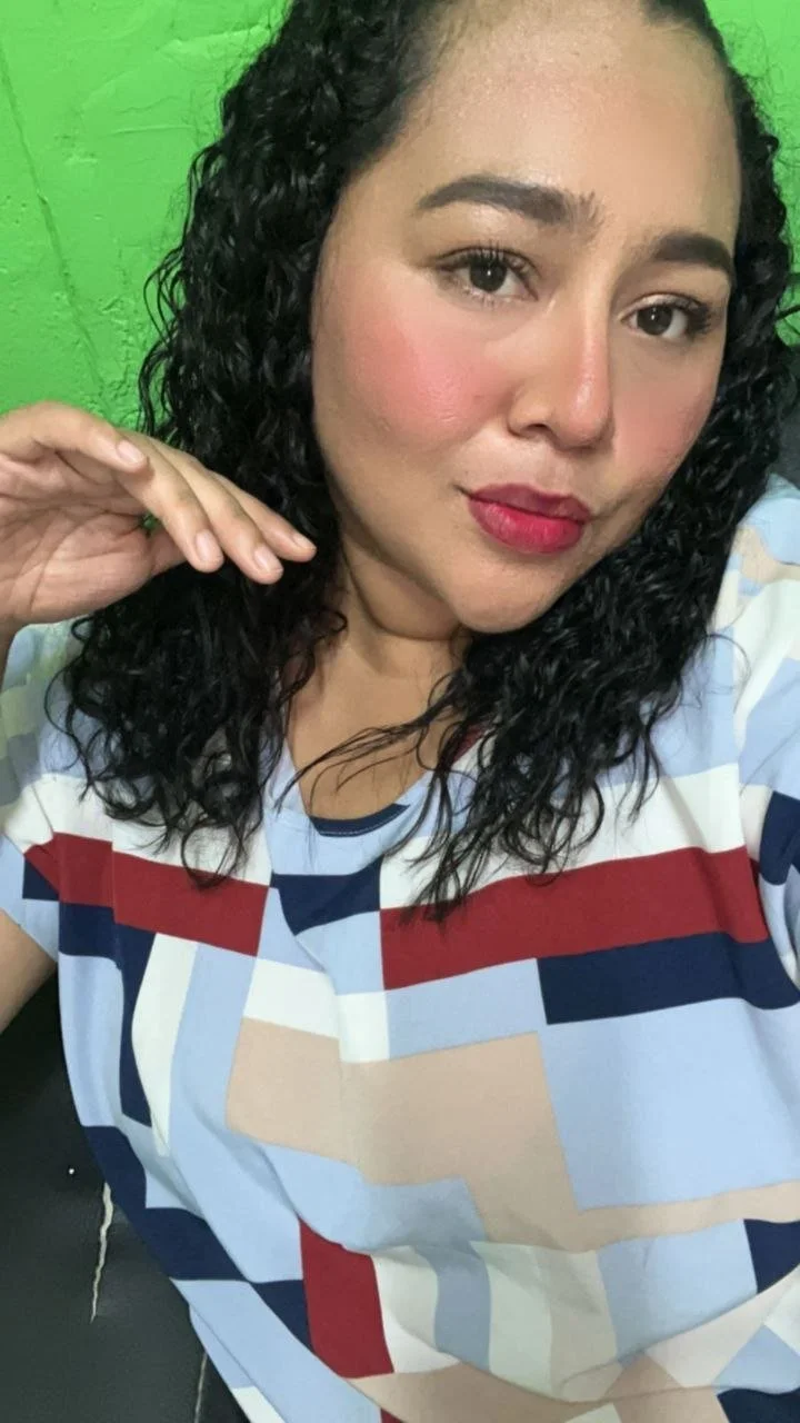 María Fernanda Sánchez una mexicana milf tetas gigantes image 1