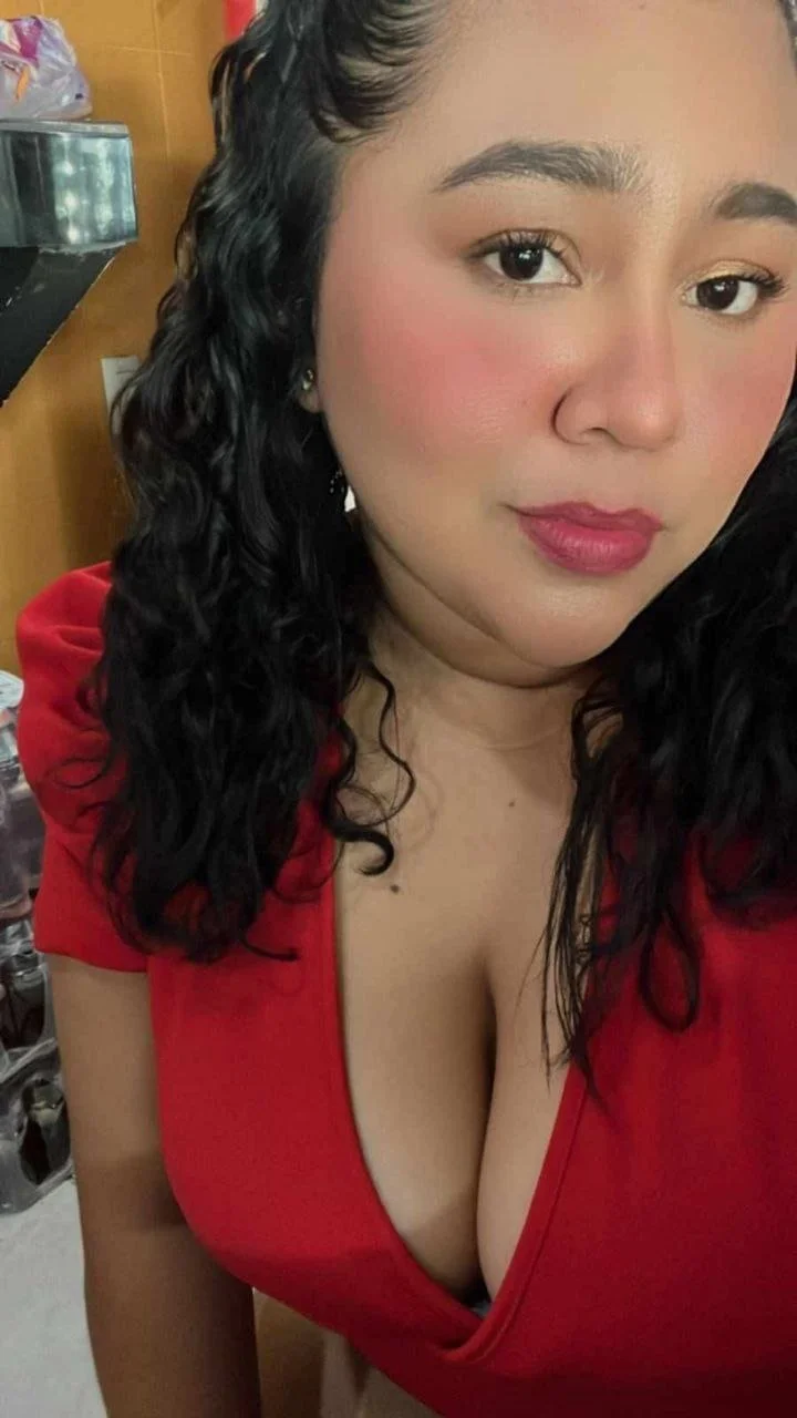María Fernanda Sánchez una mexicana milf tetas gigantes image 49