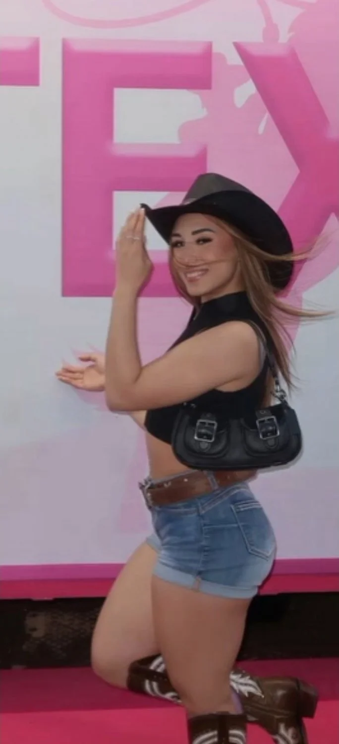Kam sexy ass 20yr old latina image 25