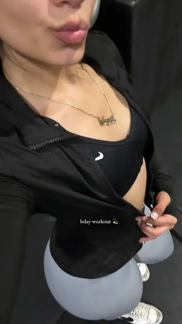 Kam sexy ass 20yr old latina image 8