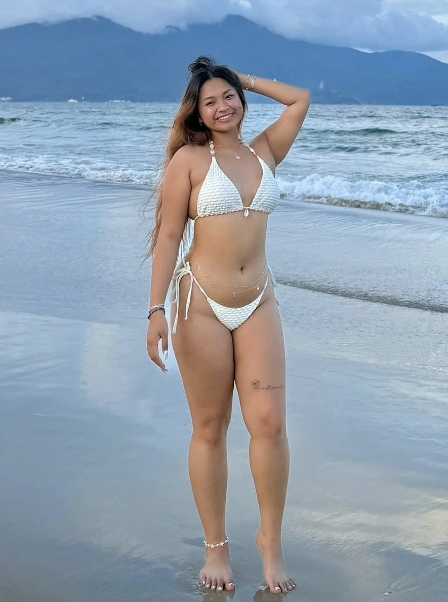Leaked amateur ABG Vietnamese girlfriend gets fucked image 20