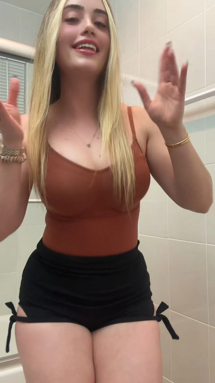 Ameli olivera una cubana muy culona y de grandes tetas tiktoker influencer Instagram Big ass hot image 33