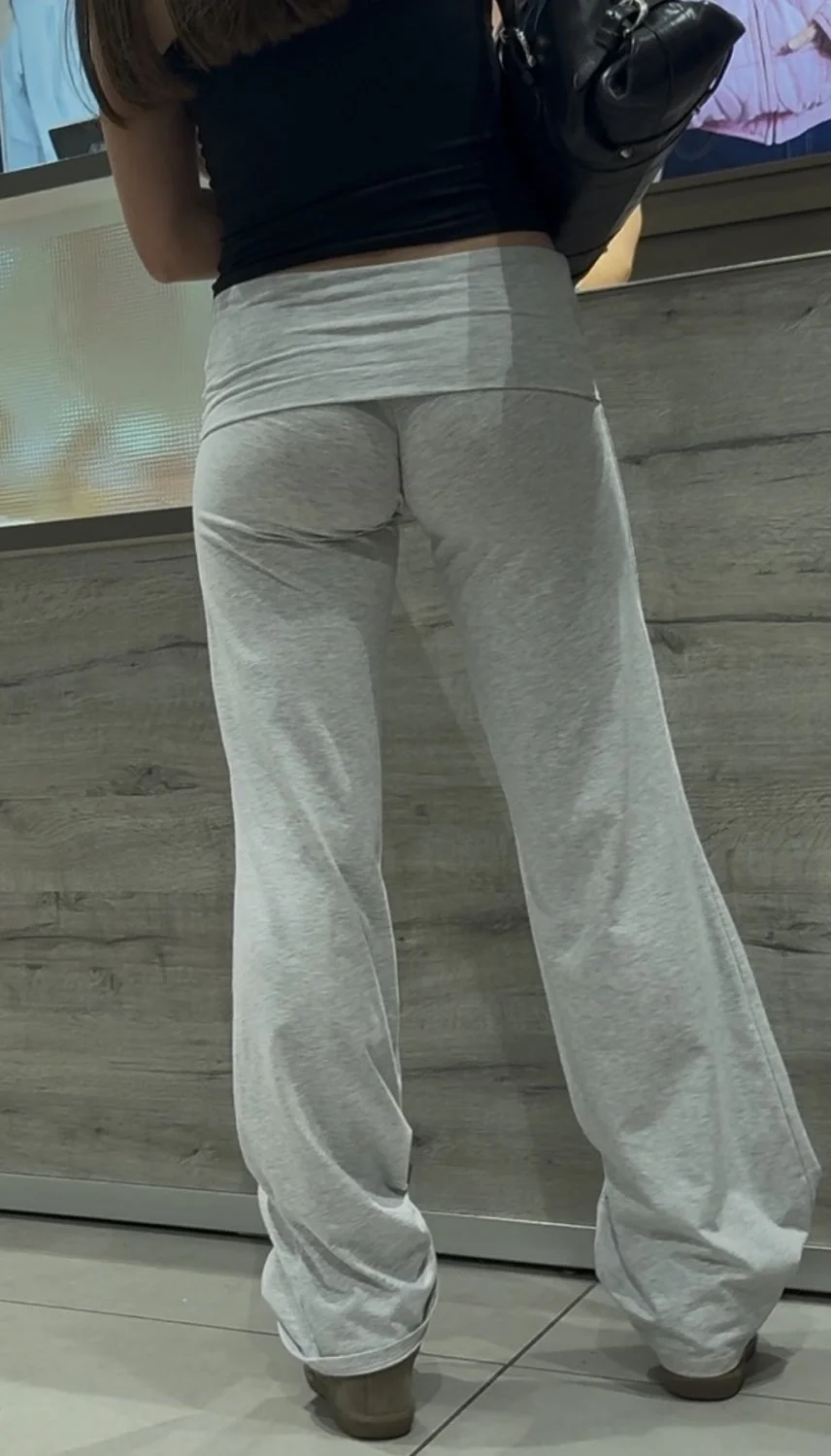 Teen ass 19 image 2