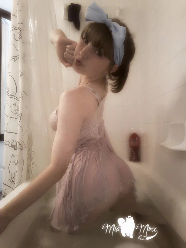 Mia image 20