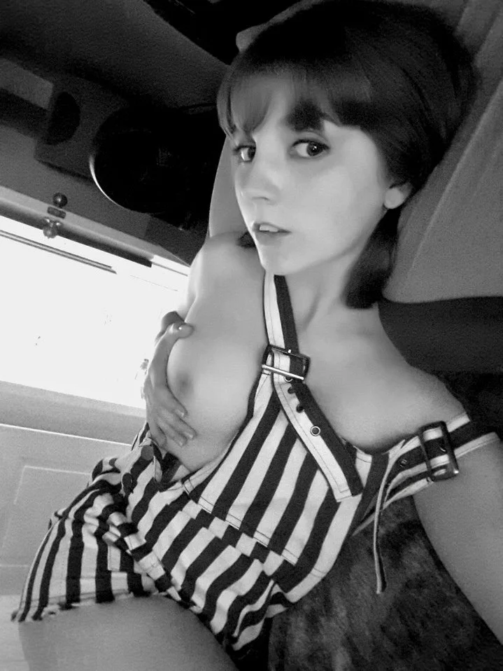 Mia image 39