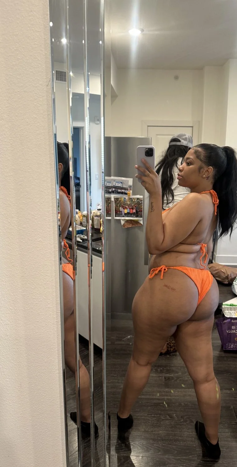 Thick Cali Rapper 😍😍🍑🍑🍑 image 13