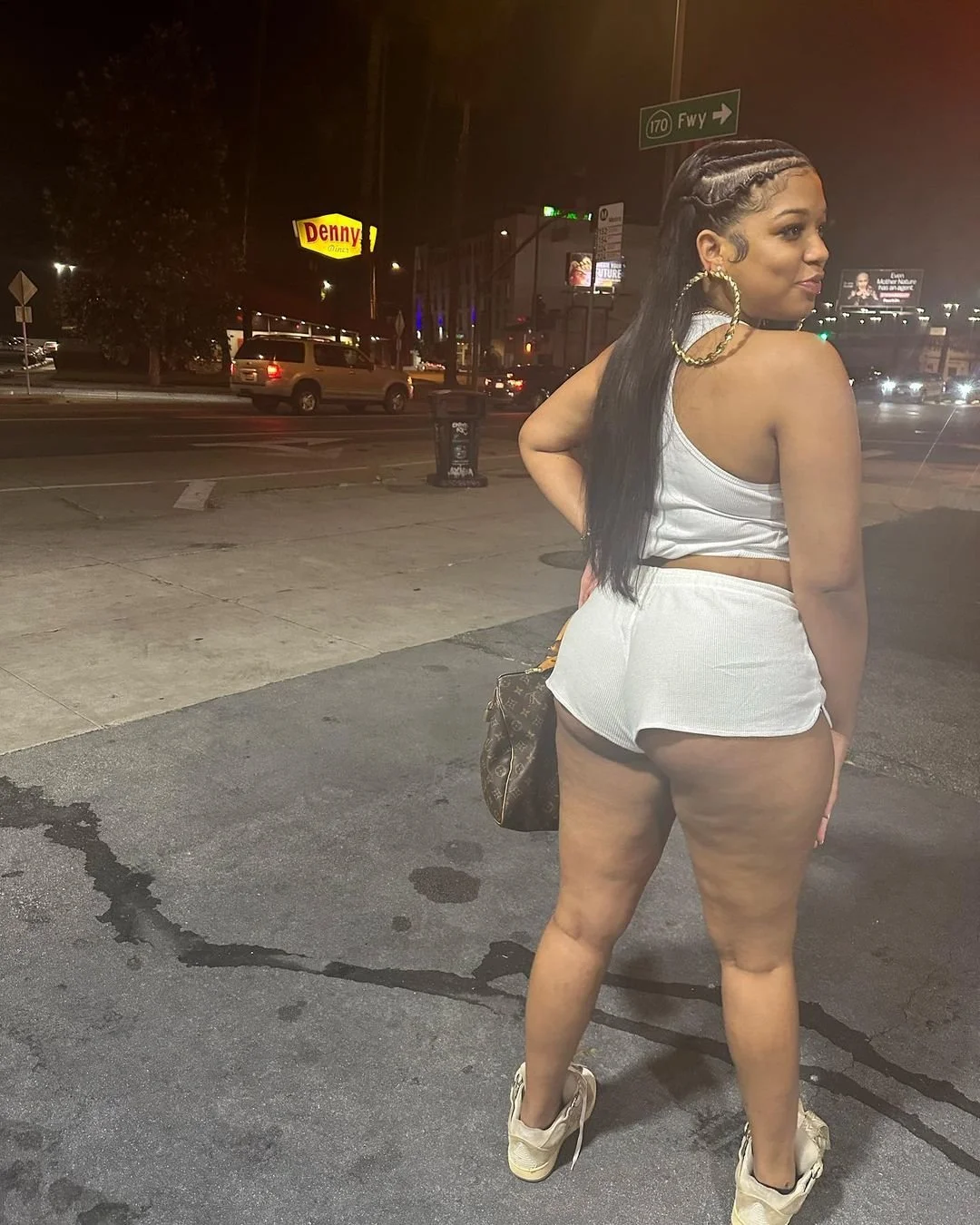 Thick Cali Rapper 😍😍🍑🍑🍑 image 4