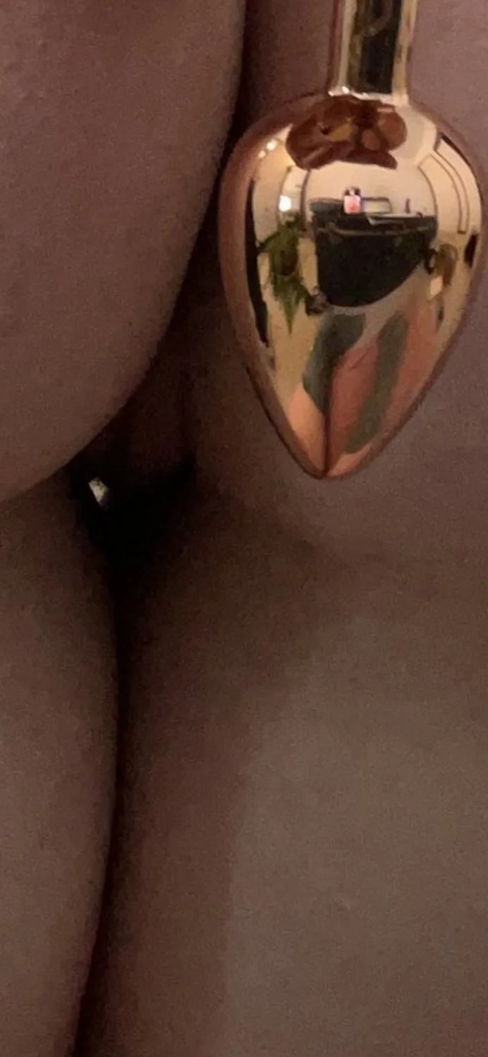 HUGE tits on this model - Ǝsʇɹǝlɐſɐuᴉ - Nᴉuɐ˙qɹɐuɔ - Nᴉuɐʌᴉdd image 4