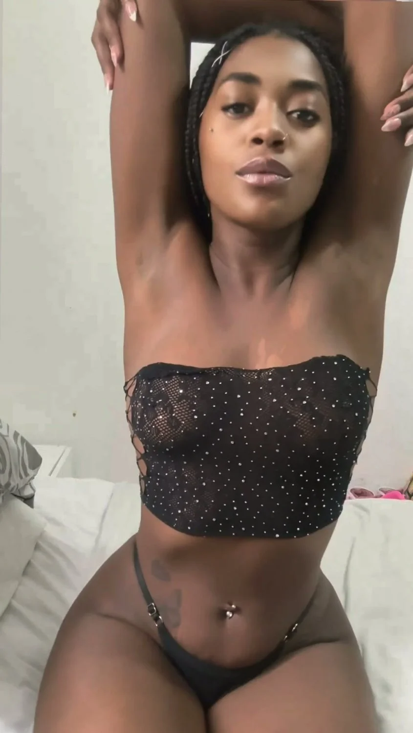 🔞 curvy body slutty slut fucking shaved pussy nude 🍑💦 OF image 3