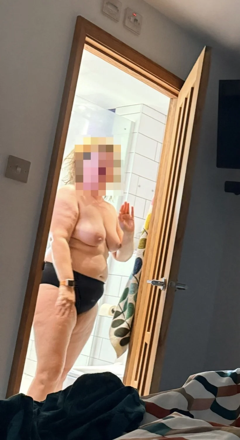 🇬🇧 UK hotwife. Want BBC. Uses toy instead. MILF mom married wife. QOS PAWG tinder husband image 6