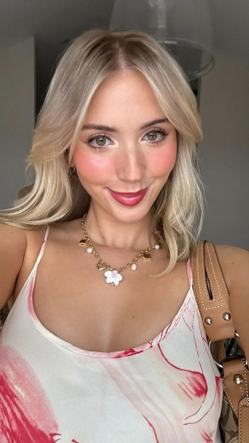 Australian slut Ellie lost in IRL game image 5