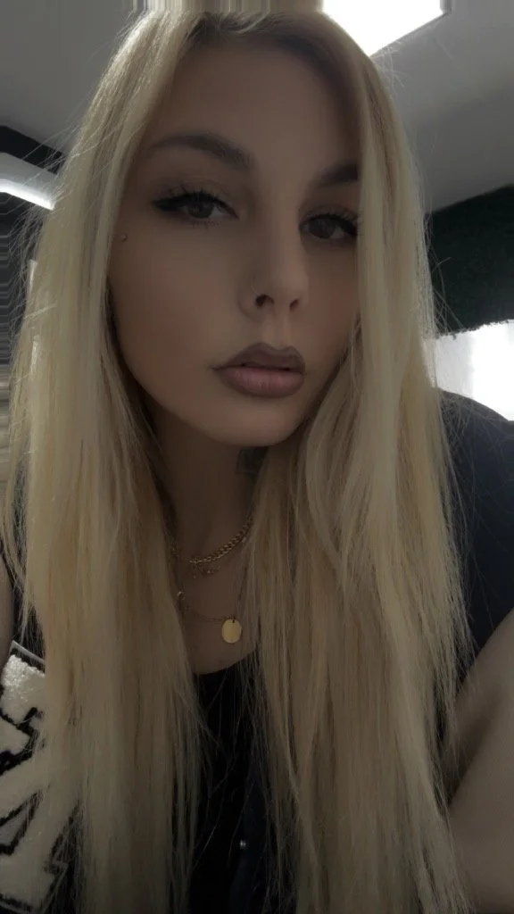 Blonde Thot Summer image 4