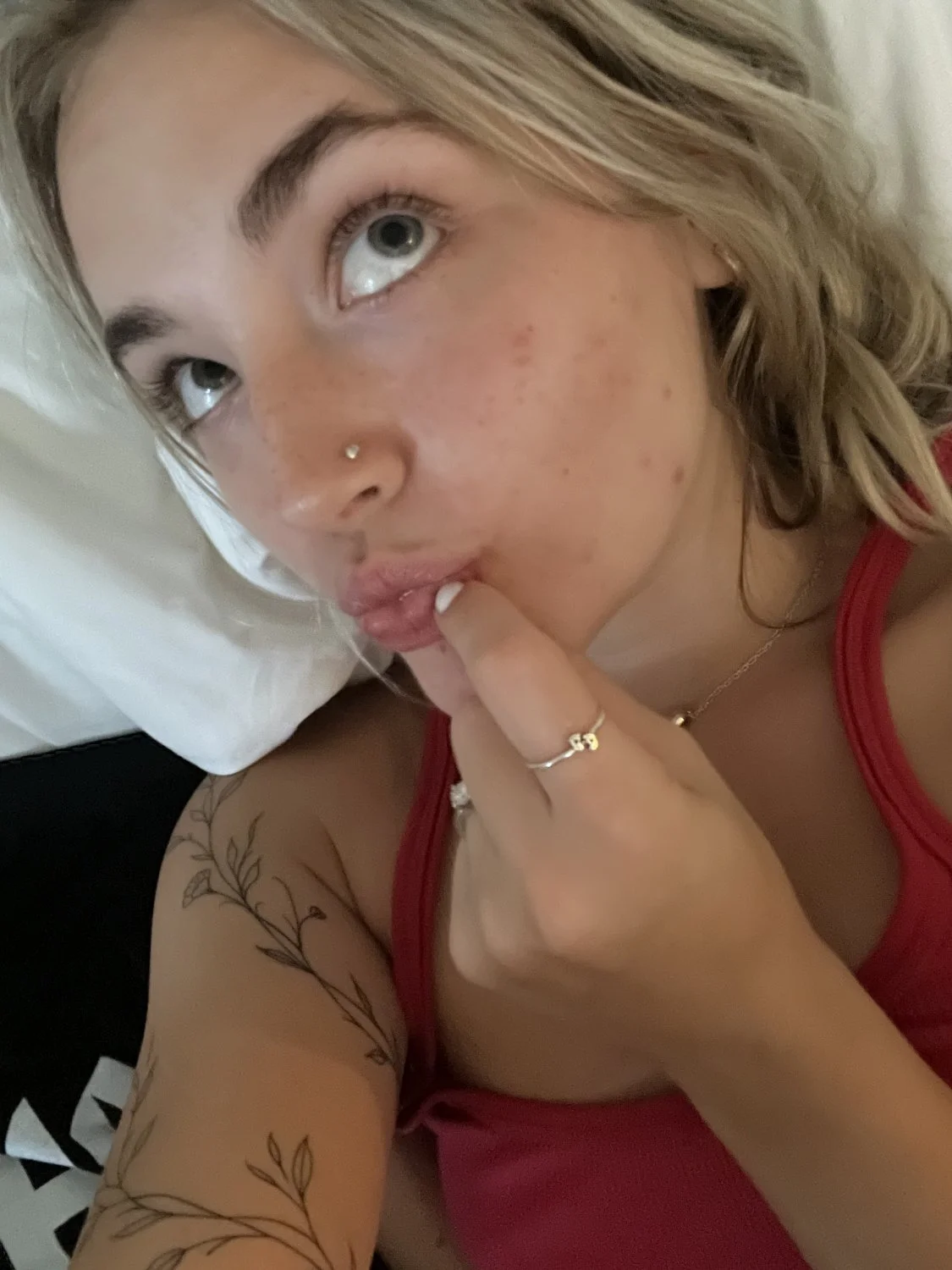 sexy blonde needs to be a webslut image 2