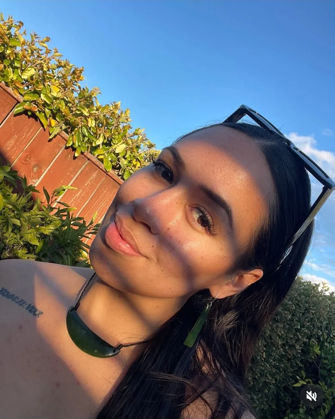 Does anyone have her leaks? image 3