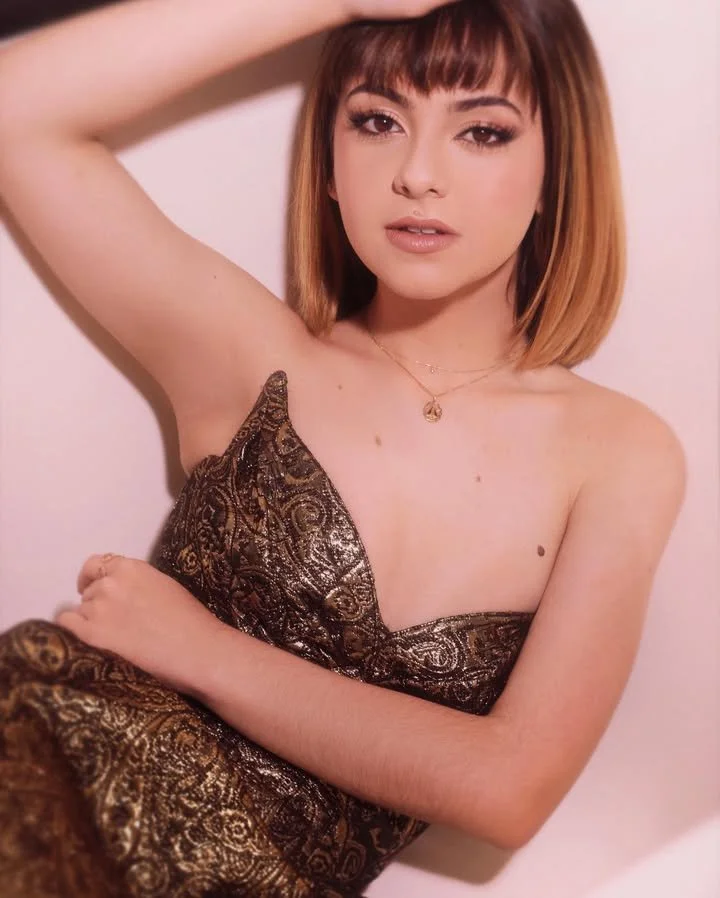 Clara castanho gostosa 😋 image 23