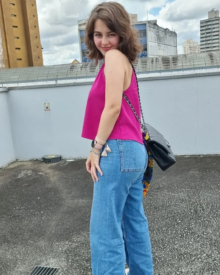 Clara castanho gostosa 😋 image 3