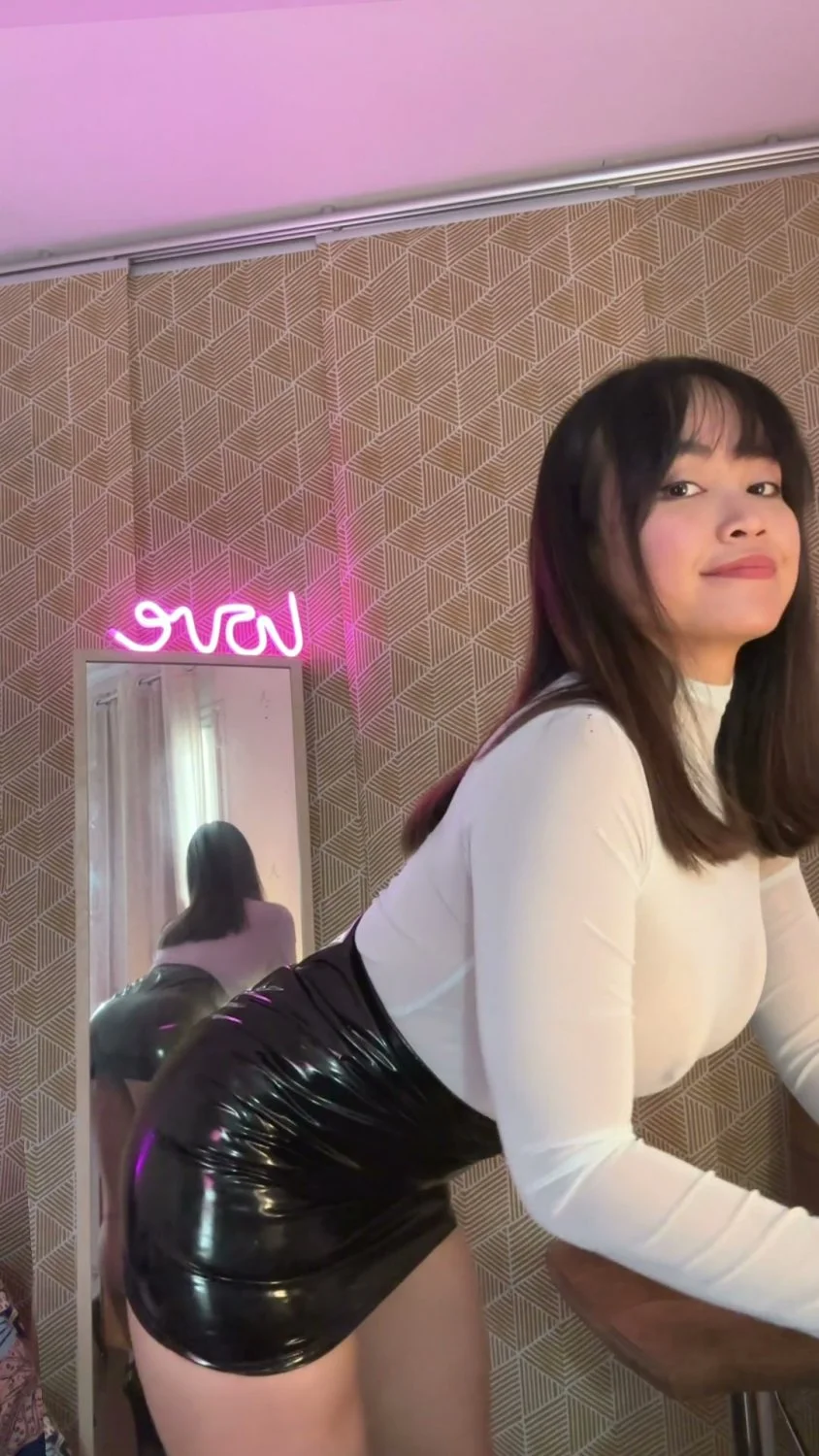 🔞 petite body naked dirty deepthroat wet orgasm 💦🫦 Check OF main image