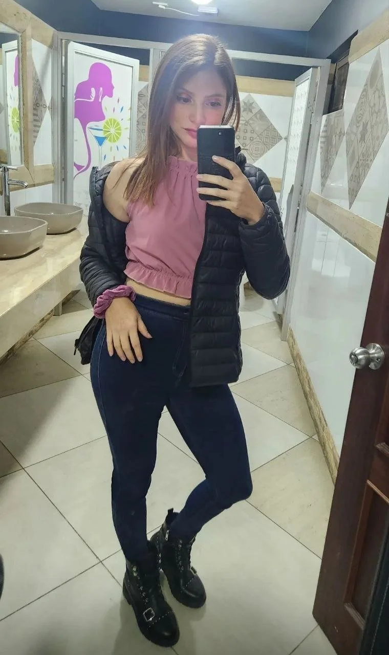 Colorada putita image 10