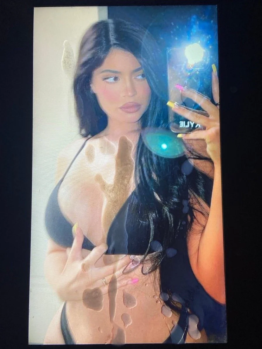 kylie jenner covered (not oc) image 8