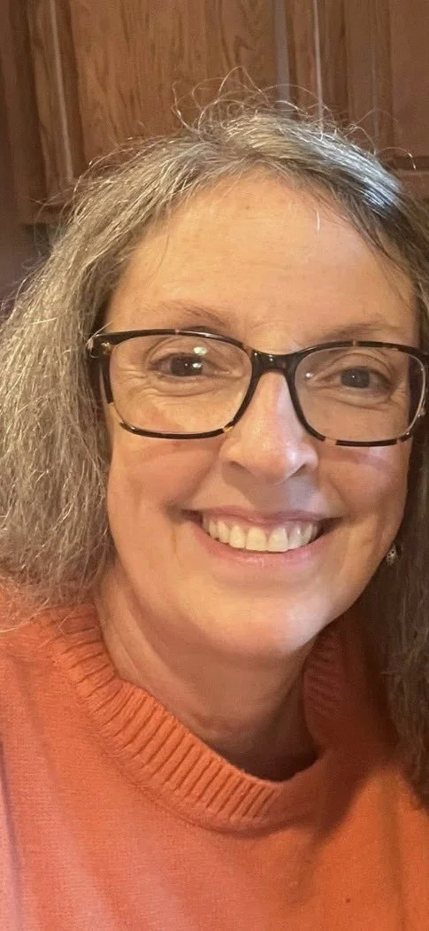Exposing big Gilf tits image 4