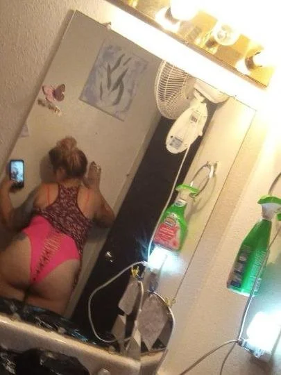 shorter thicker muti color hair bbw slut image 10
