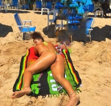 JU!4N4**R!0S favelada Latina 2018/2019 image 2