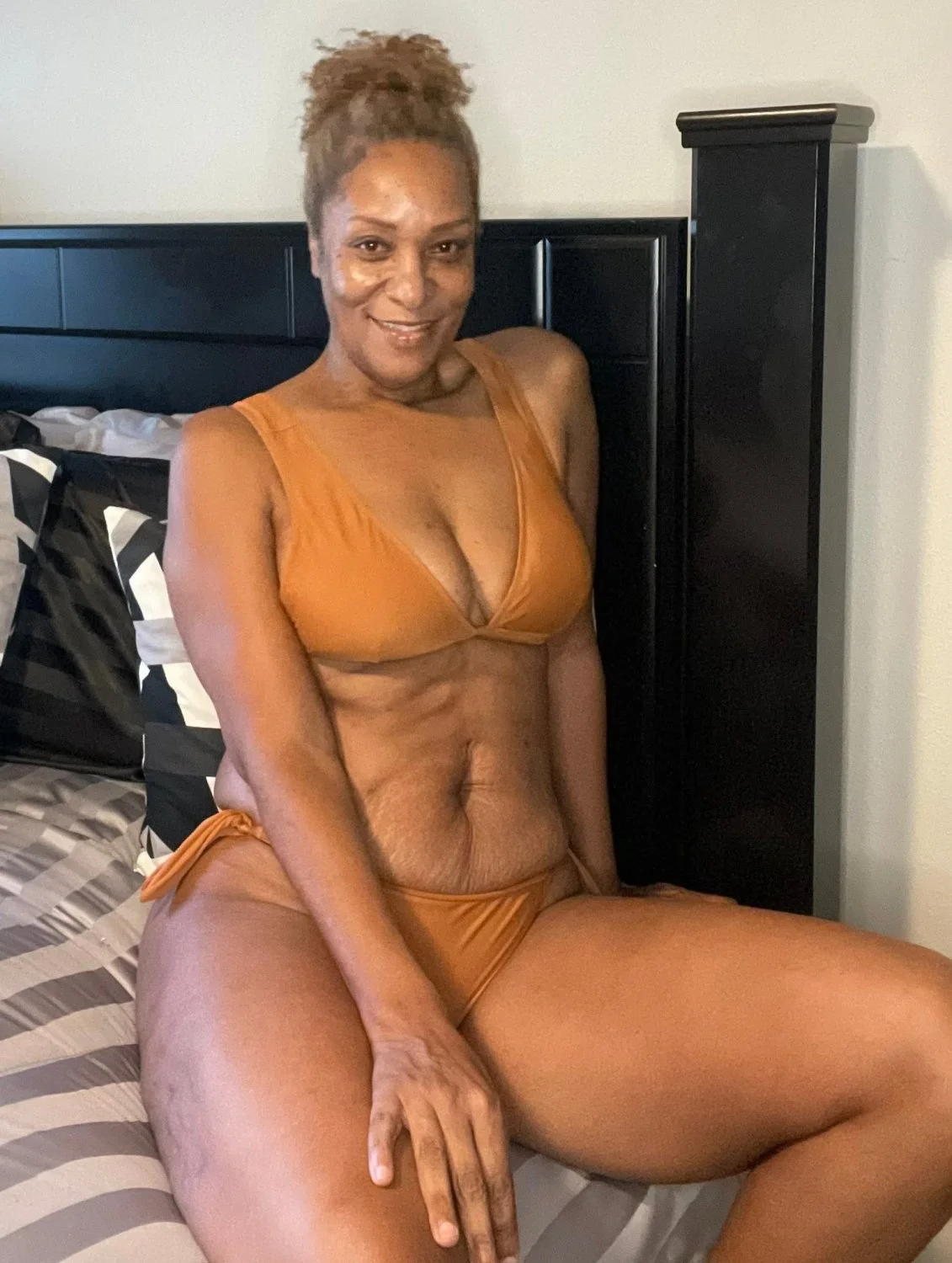 MORE EBONY SANDRA image 18