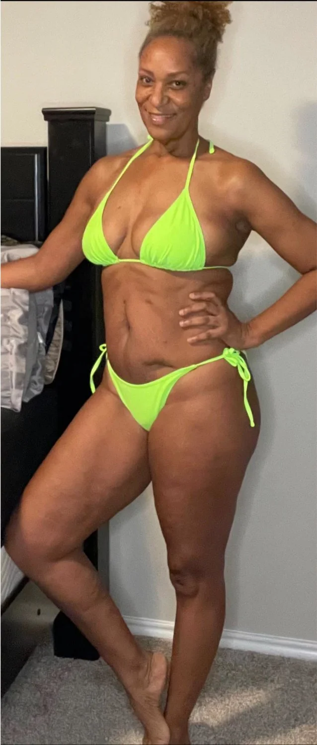 MORE EBONY SANDRA image 9