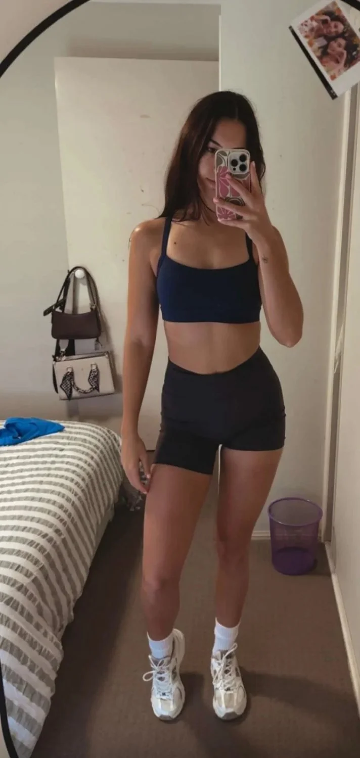 Perfect 24 year old Jazmine wants to become a webslut image 2