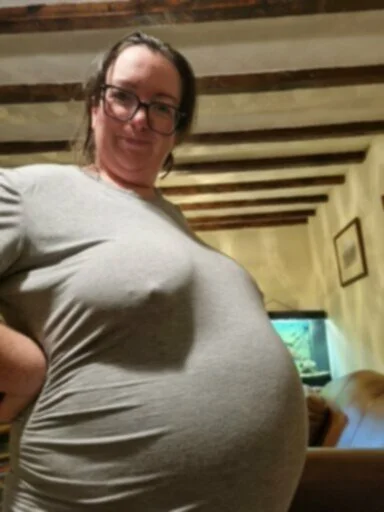 UK gaining piggy Amy image 11