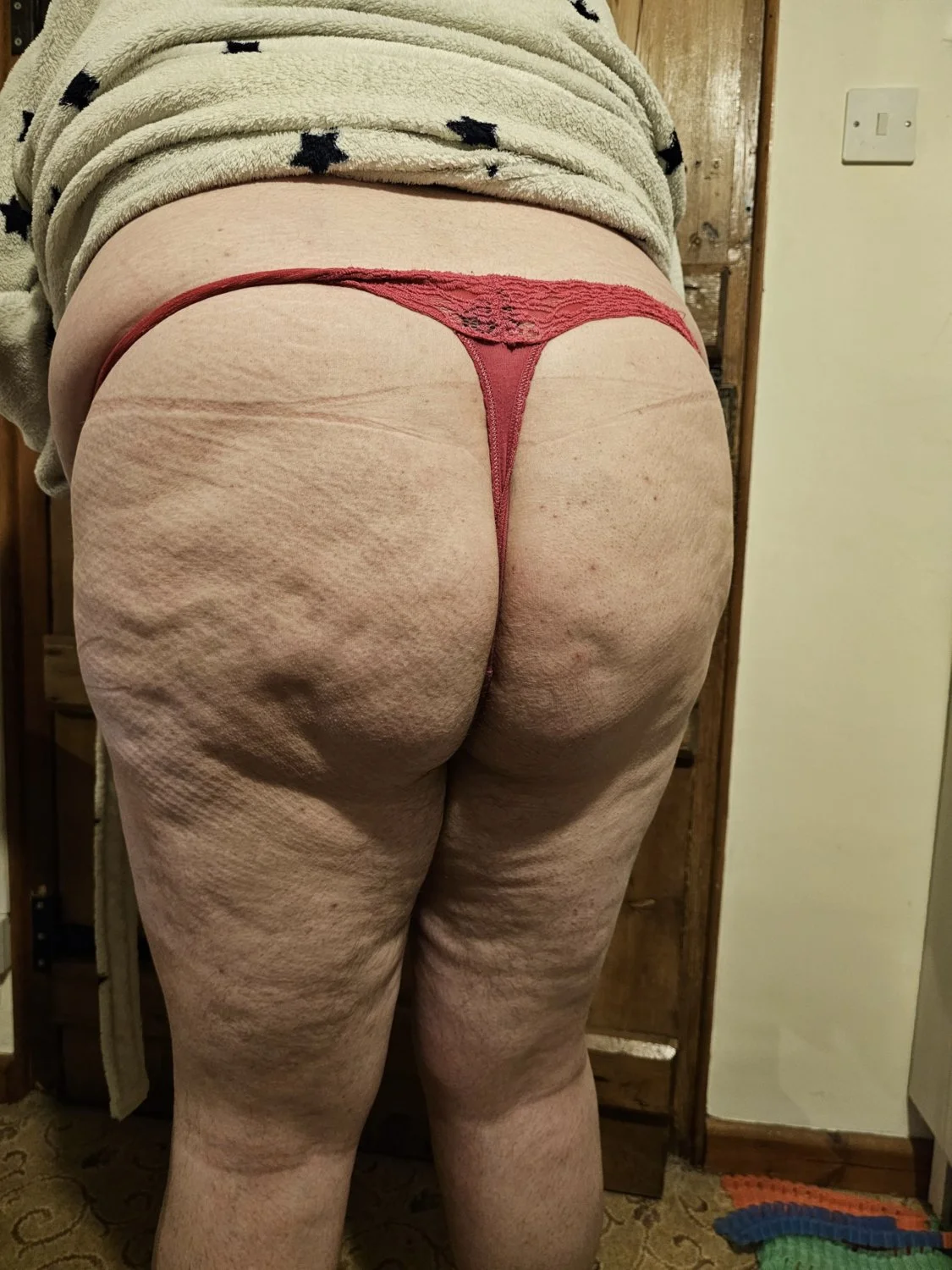 UK gaining piggy Amy image 18