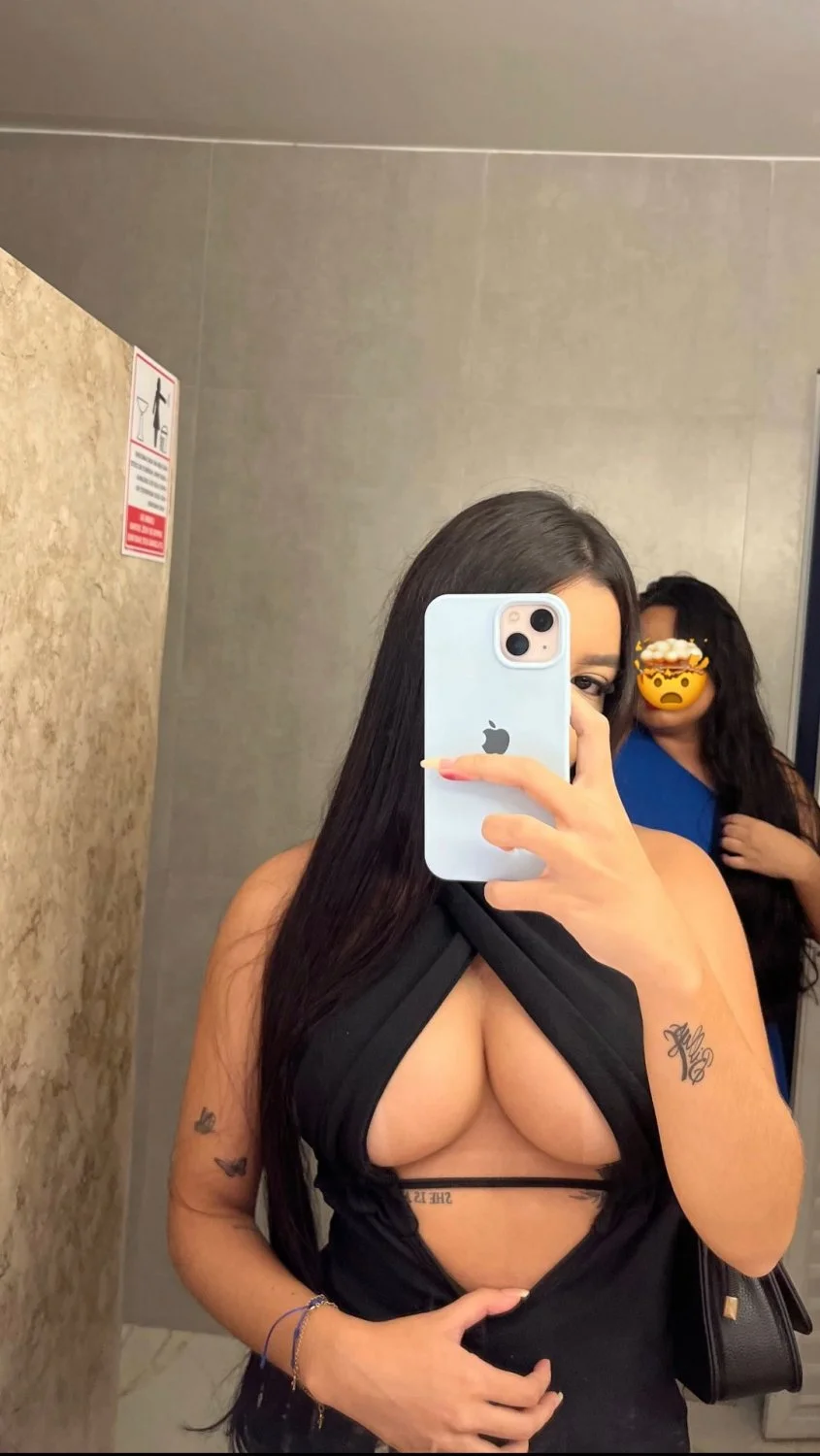 magrinha peituda com piercing marcando q peito lindo de absurdo pqp image 3