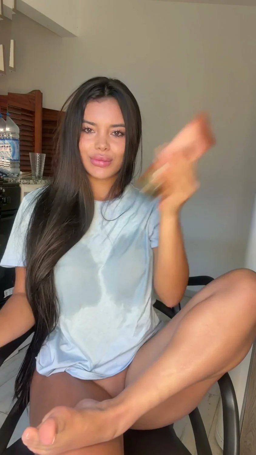 🔞 Sexy busty slutty grinding naked wet pussy 🍑💦 OF now image 2