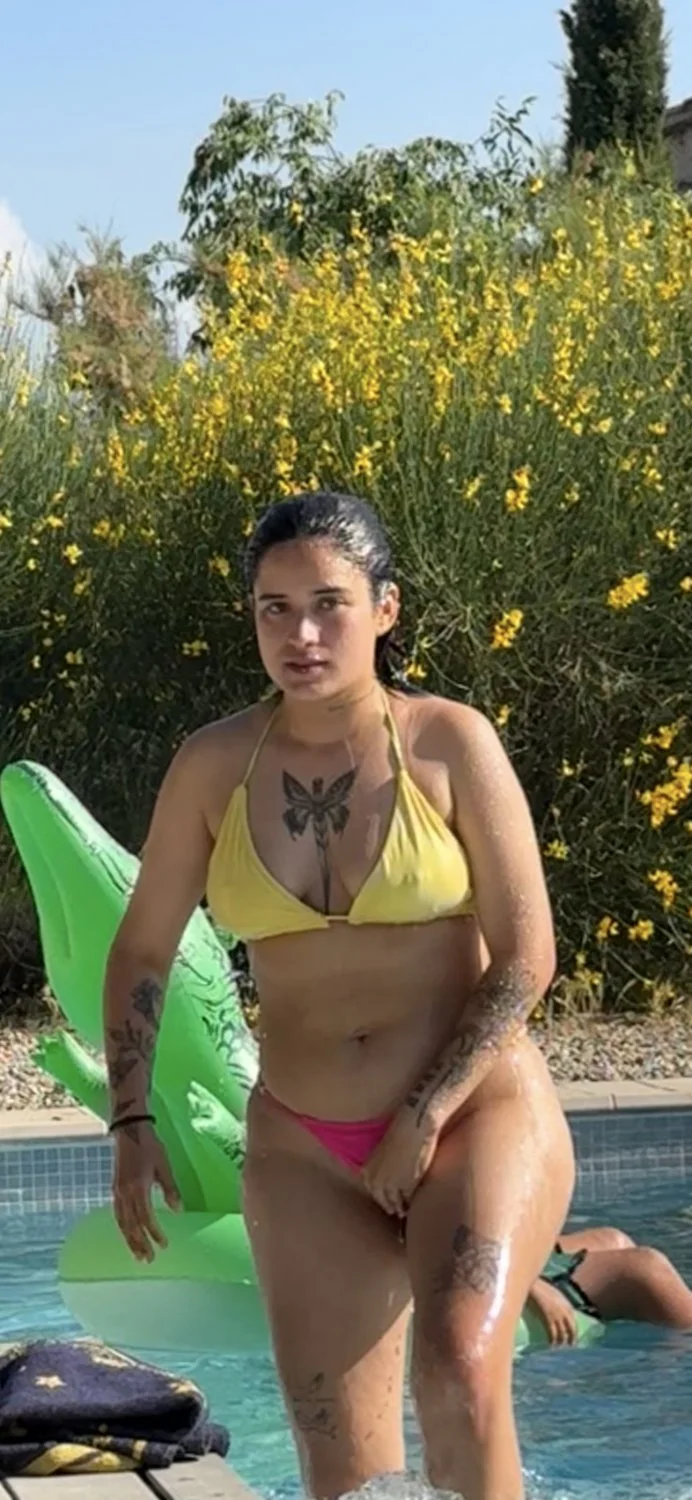 Sexy slut cousin tits and ass bikini creepshots submitted image 8