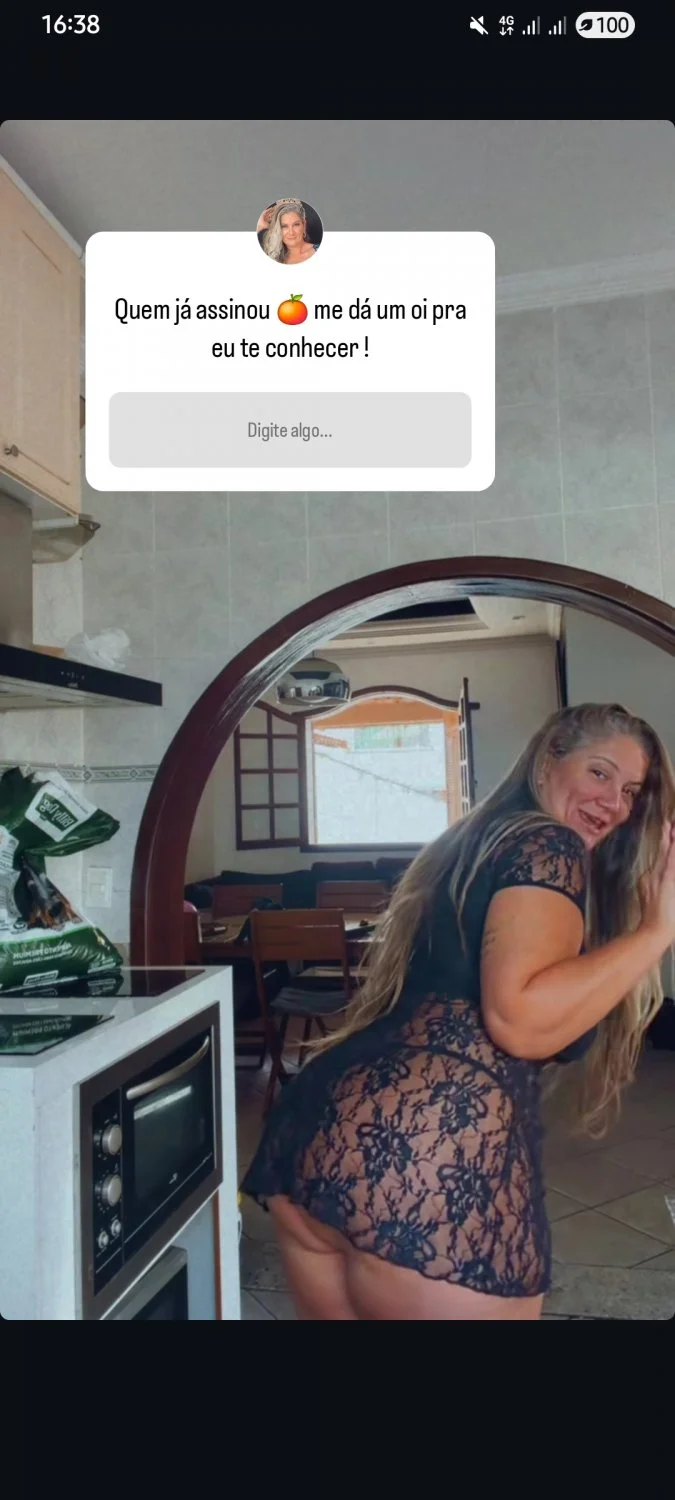 Ana e seus "descuidos" acidentais + ela fez um privacy main image